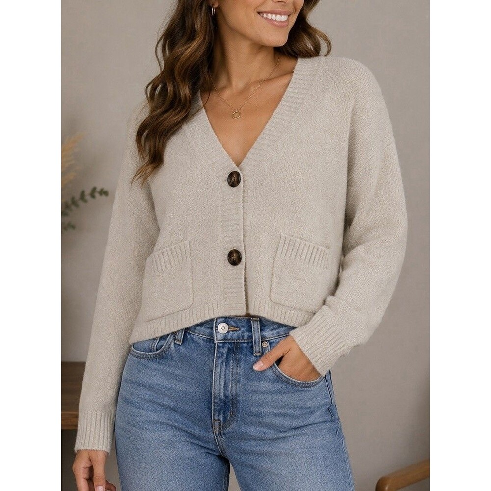 Uniqlo Cardigan Sweater Size S Cream Oatmeal Cropped V Neck Button Front